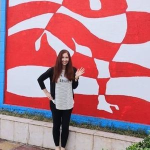 Meet your Posher, Lori